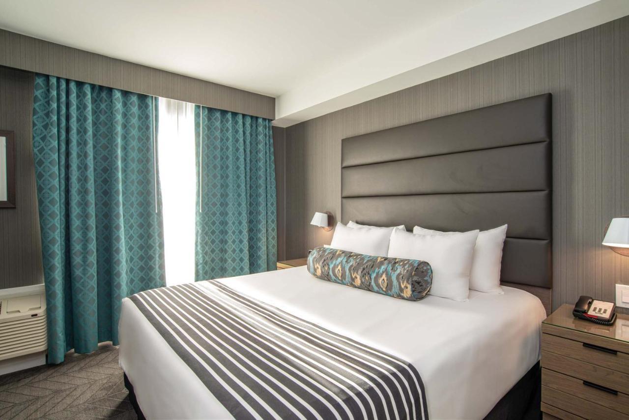 Sandman Signature Ottawa Airport Hotel מראה חיצוני תמונה